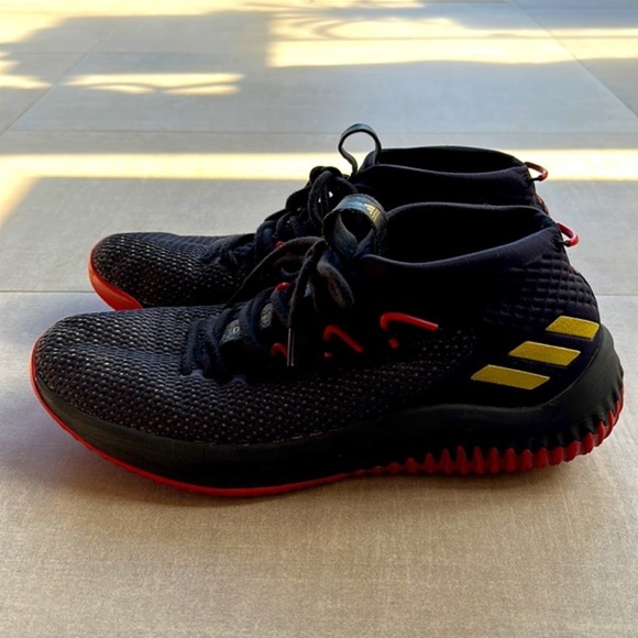 Adidas Dame 4 YKWTII Black Red & Gold Basketball Shoes - 11.5 - Picture 2 of 6